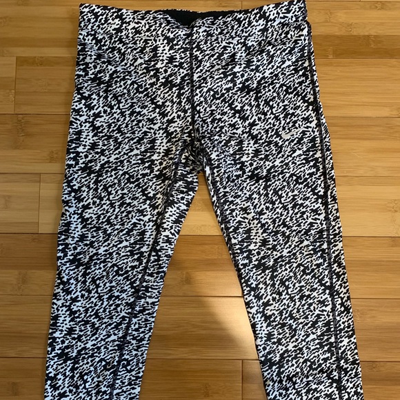 Nike crops - Picture 2 of 4